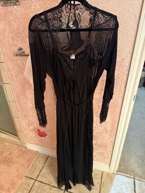 VENUS Black Sheer Lace Gown & Robe set